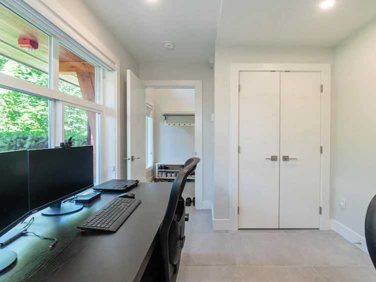 11-933 Premier Street, North Vancouver, BC, V7J 0E4 - 14