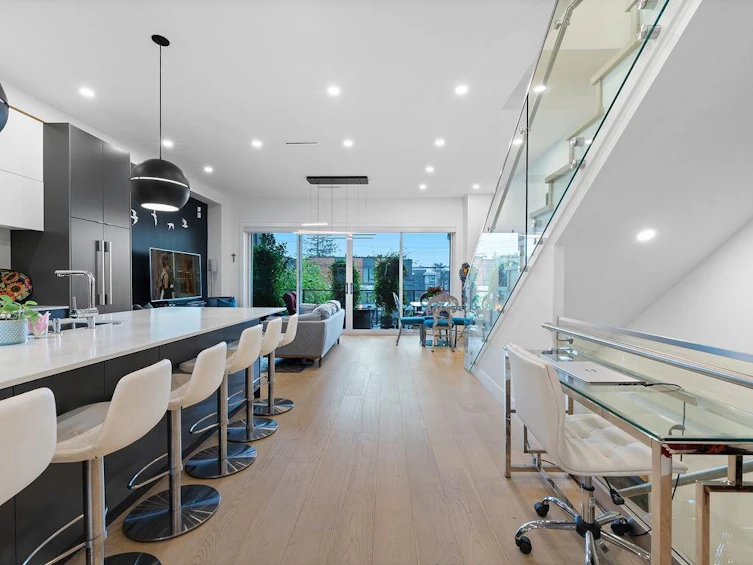 609 E 4th Street, North Vancouver, BC, V7L 1J9 - 8