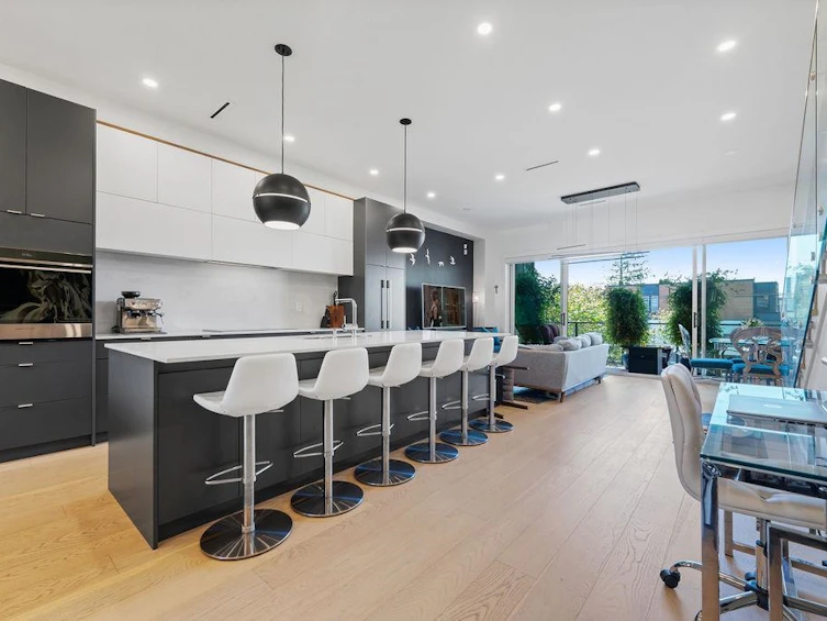 609 E 4th Street, North Vancouver, BC, V7L 1J9 - 2