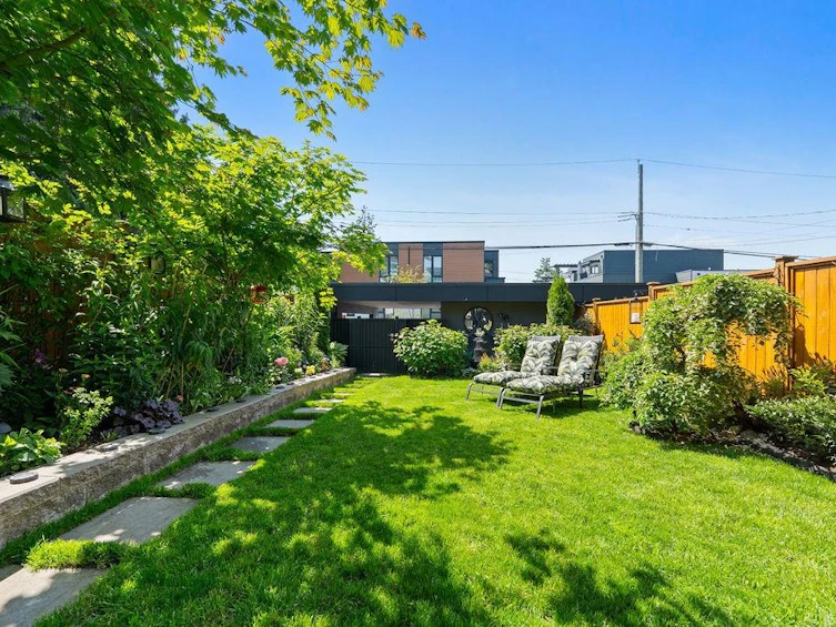 609 E 4th Street, North Vancouver, BC, V7L 1J9 - 29
