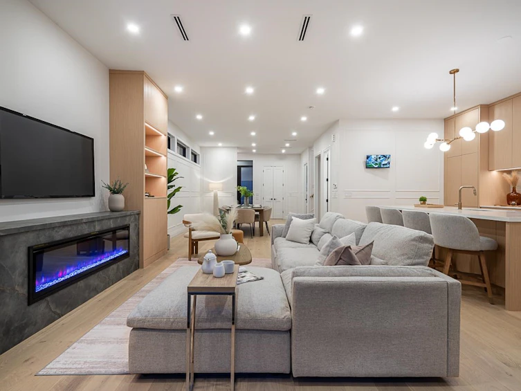 4064 Pender Street, Burnaby, BC, V5C 2L8 - 5