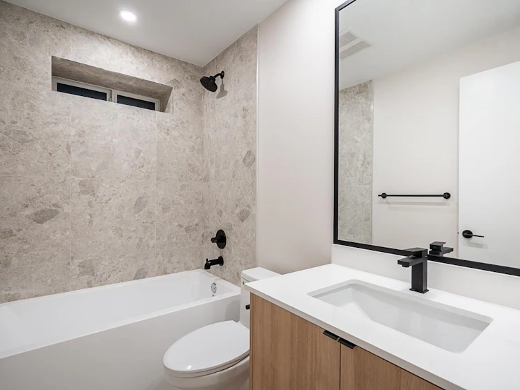 4064 Pender Street, Burnaby, BC, V5C 2L8 - 20