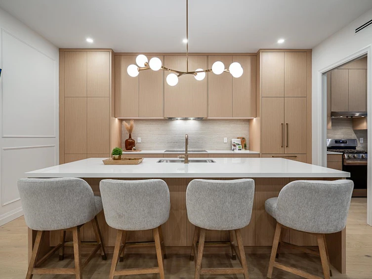4064 Pender Street, Burnaby, BC, V5C 2L8 - 4