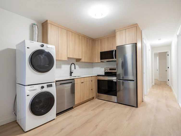 4064 Pender Street, Burnaby, BC, V5C 2L8 - 22