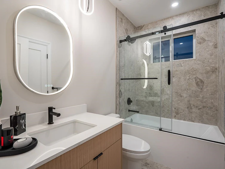 4064 Pender Street, Burnaby, BC, V5C 2L8 - 16