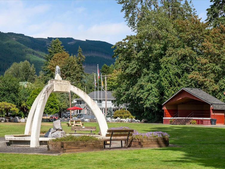 350 Carnell Drive, Lake Cowichan, BC, V0R 2G1 - 4