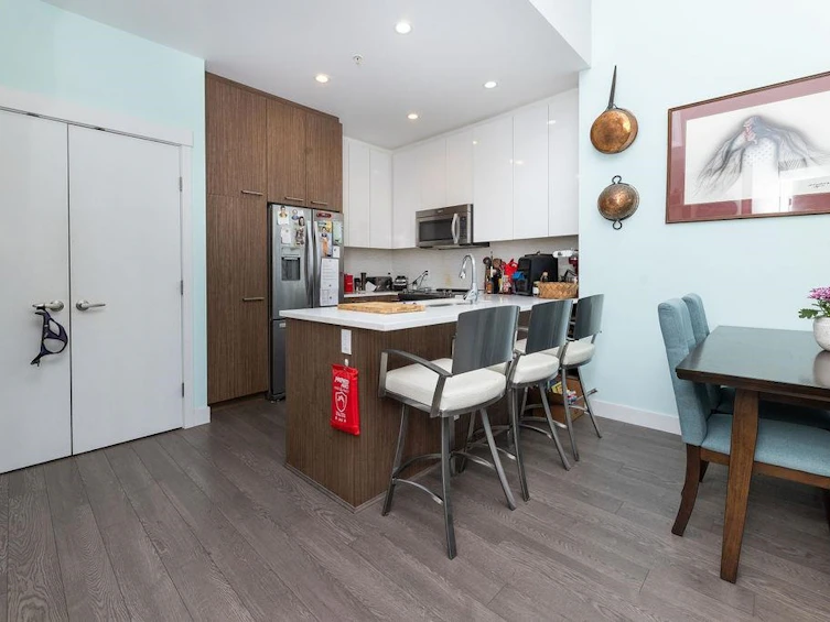 404-875 Gibsons Way, Gibsons, BC, V0N 1V0 - 4
