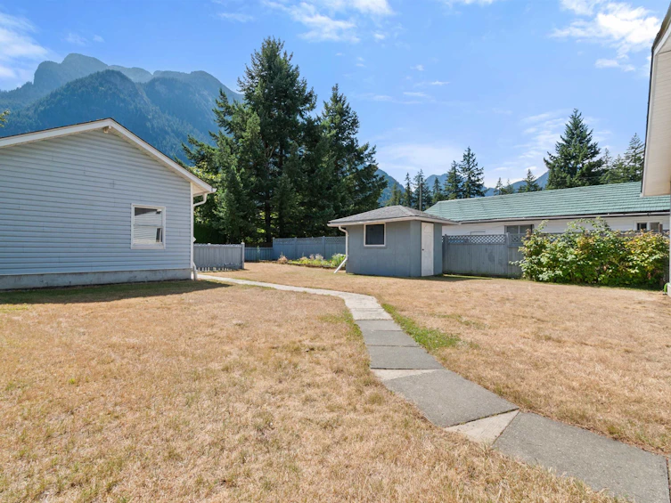 640 Fort Street, Hope, BC, V0X 1L4 - 17