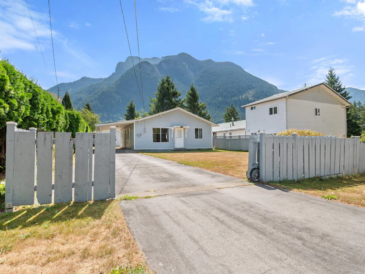 640 Fort Street, Hope, BC, V0X 1L4 - 26