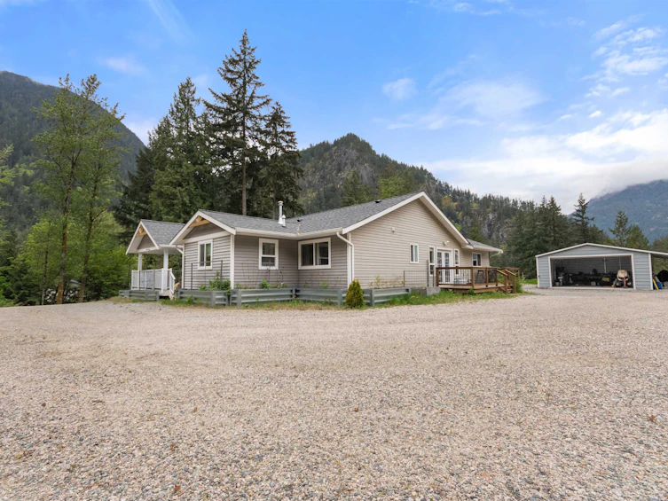 63666 Old Yale Road, Hope, BC, V0X 1L2 - 34