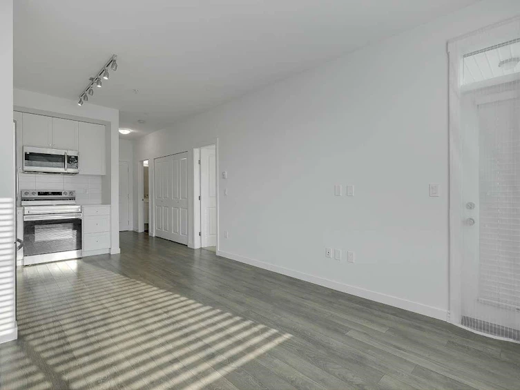 308-13623 81a Avenue, Surrey, BC, V3W 3N7 - 6