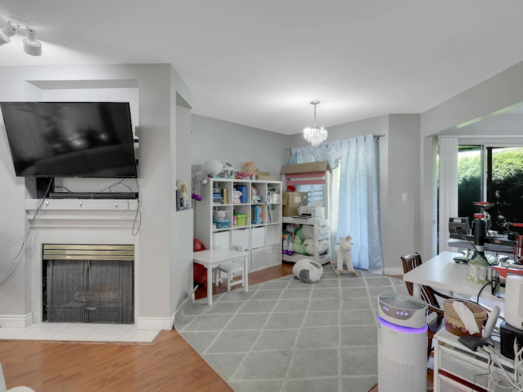 411-13900 Hyland Road, Surrey, BC, V3W 2C3 - 5
