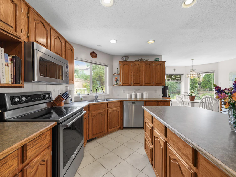 2215 Sorrento Drive, Coquitlam, BC, V3K 6H6 - 10