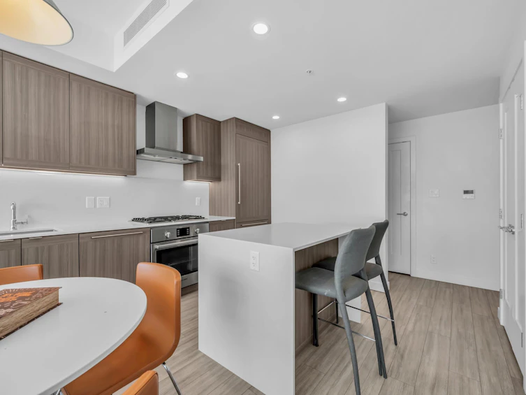 1709-2351 Beta Avenue, Burnaby, BC, V5C 0M2 - 9