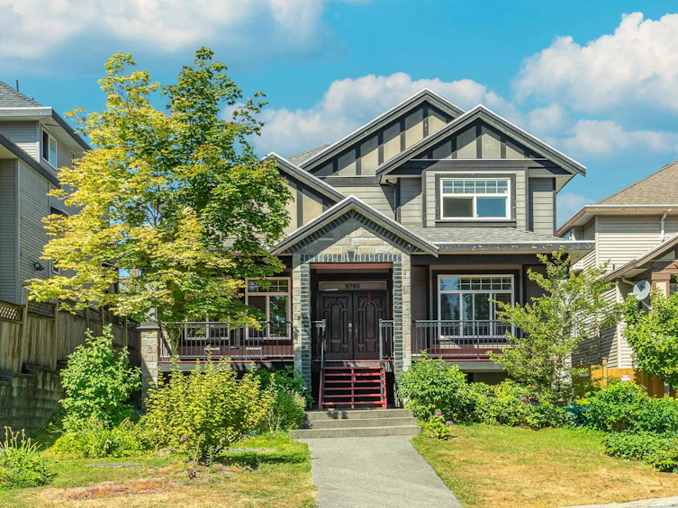 9765 160a Street, Surrey, BC, V4N 5M1