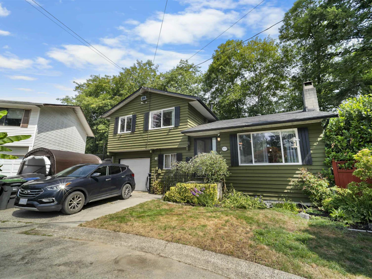 14083 66 Avenue, Surrey, BC, V3W 2B2
