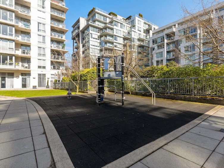 907-1833 Crowe Street, Vancouver, BC, V5Y 0A2 - 12