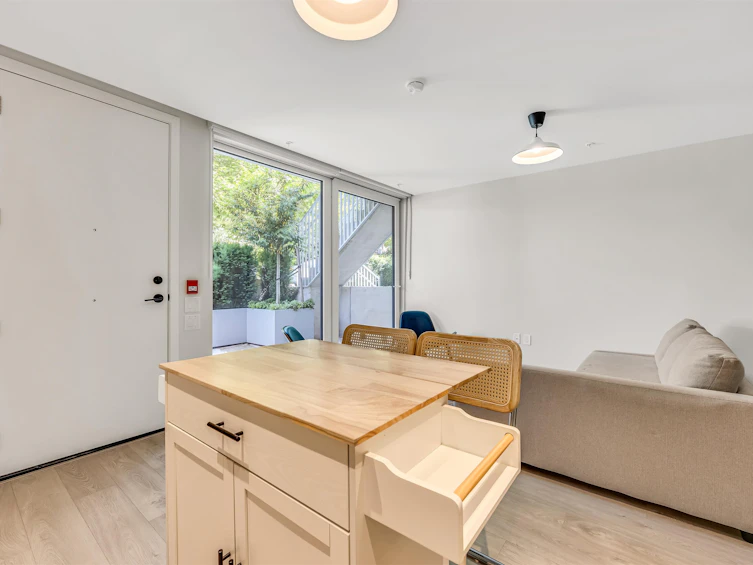 308 E 15th Avenue, Vancouver, BC, V5T 2R1 - 14