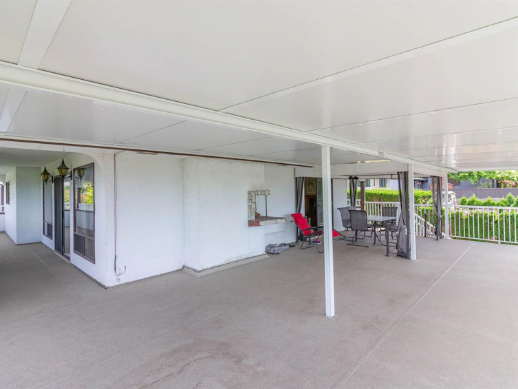 1450 Howard Avenue, Burnaby, BC, V5B 3S3 - 24