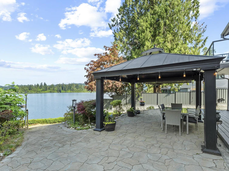 9233 Hayward Street, Mission, BC, V2V 1J1 - 9
