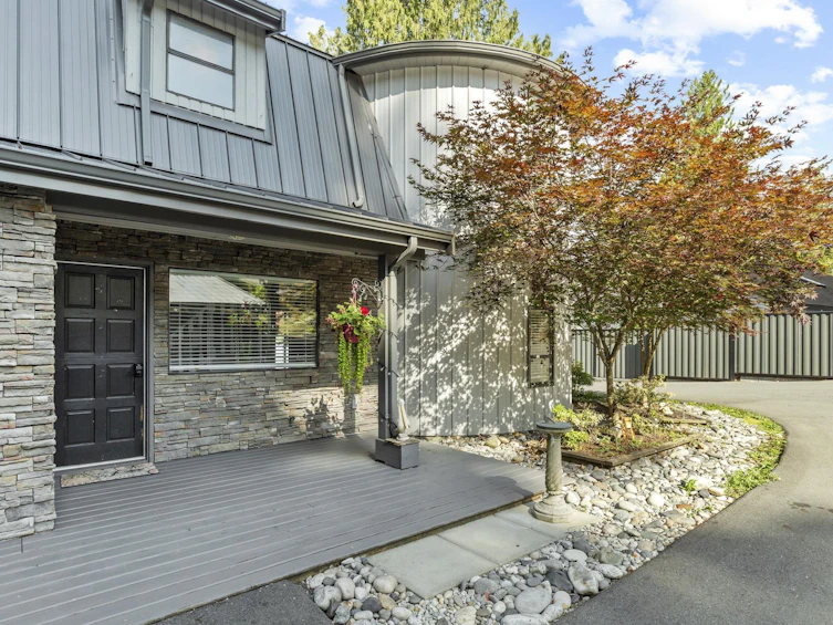 9233 Hayward Street, Mission, BC, V2V 1J1 - 3