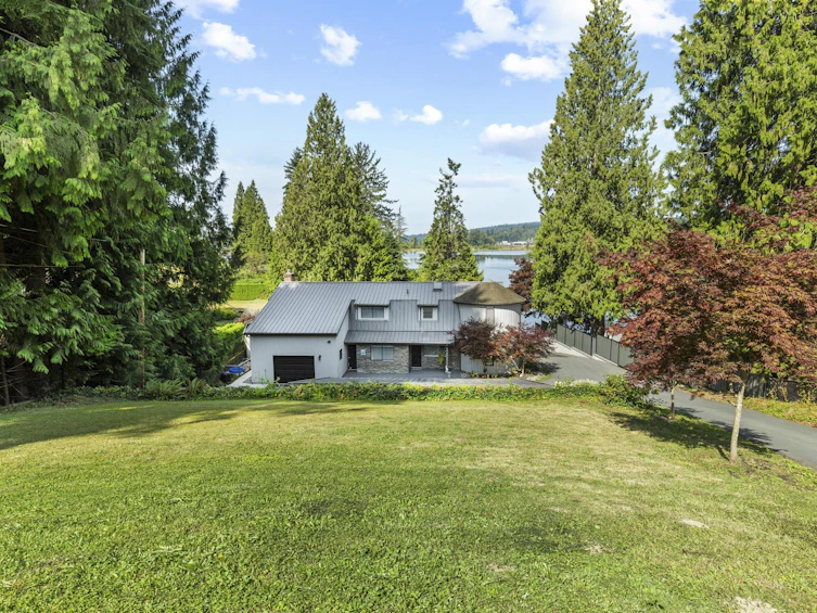 9233 Hayward Street, Mission, BC, V2V 1J1
