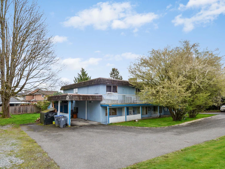 2058 --2060 156 Street, Surrey, BC, V4A 4V1