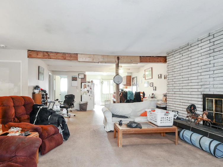 2058 --2060 156 Street, Surrey, BC, V4A 4V1 - 5