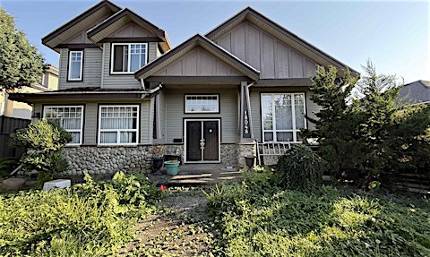 18048 64 Avenue, Surrey, BC, V3S 1Z5