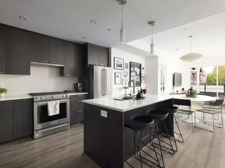 302-4289 Hastings Street, Burnaby, BC, V5C 2J5 - 5
