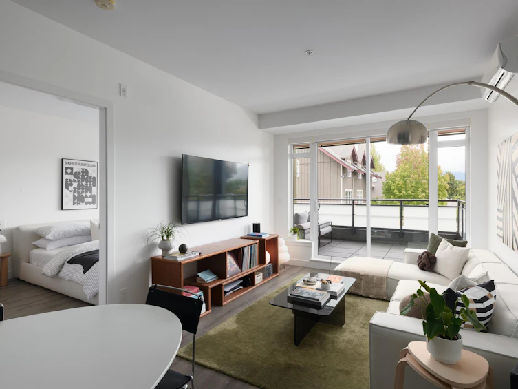 302-4289 Hastings Street, Burnaby, BC, V5C 2J5 - 3