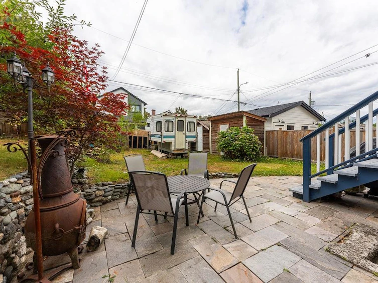 3205 E Georgia Street, Vancouver, BC, V5K 2L2 - 23