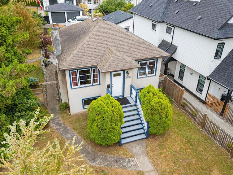 3205 E Georgia Street, Vancouver, BC, V5K 2L2 - 36