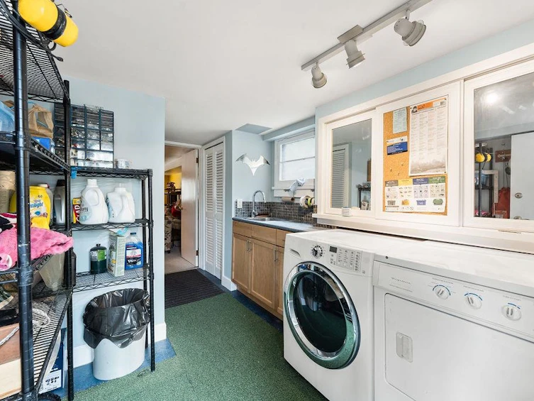 3205 E Georgia Street, Vancouver, BC, V5K 2L2 - 30