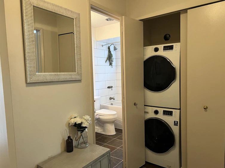 8-137 E 5th Street, North Vancouver, BC, V7L 1L3 - 17