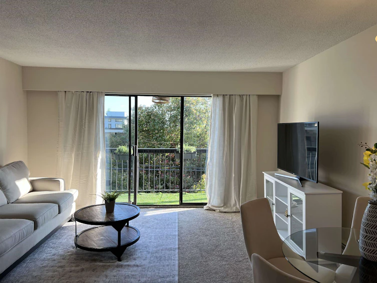 8-137 E 5th Street, North Vancouver, BC, V7L 1L3 - 3