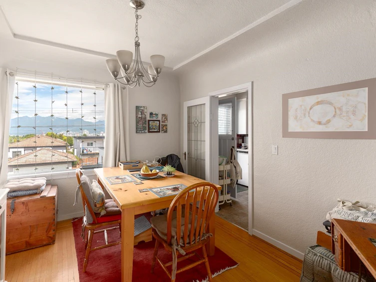 1365 E 36th Avenue, Vancouver, BC, V5W 1E1 - 5