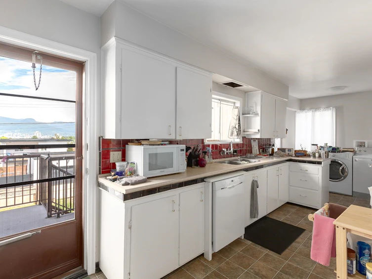 1365 E 36th Avenue, Vancouver, BC, V5W 1E1 - 6