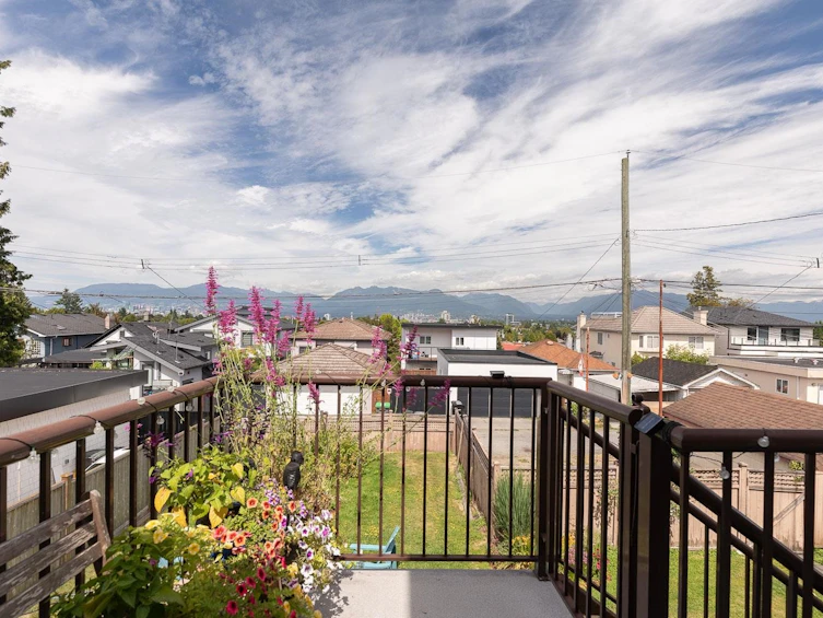 1365 E 36th Avenue, Vancouver, BC, V5W 1E1 - 12