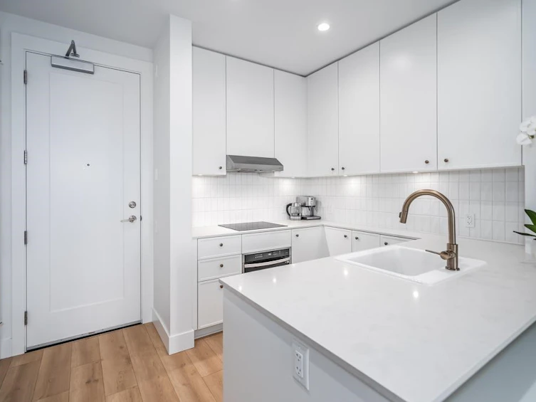 209-708 Edgar Avenue, Coquitlam, BC, V3K 0H3 - 4