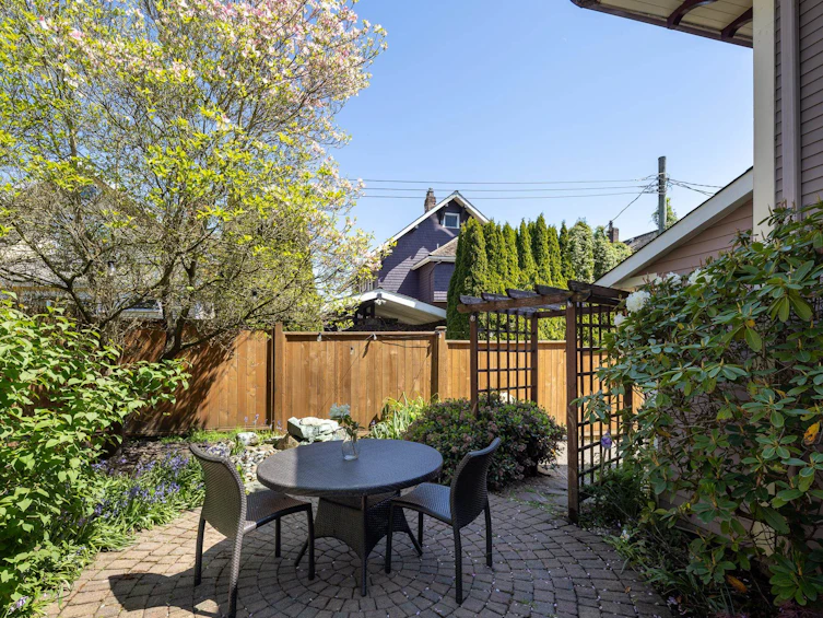 329 Pine Street, New Westminster, BC, V3L 2T1 - 18