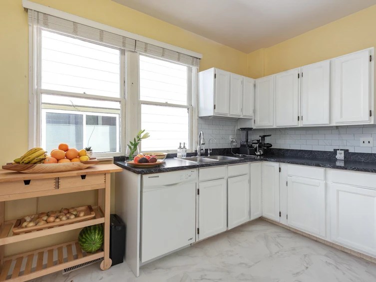 329 Pine Street, New Westminster, BC, V3L 2T1 - 9