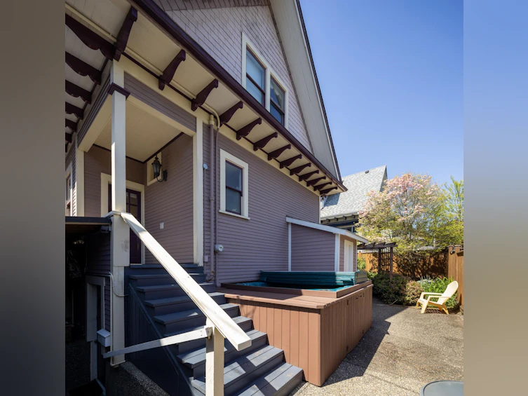 329 Pine Street, New Westminster, BC, V3L 2T1 - 23