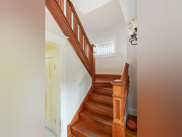 329 Pine Street, New Westminster, BC, V3L 2T1 - 12