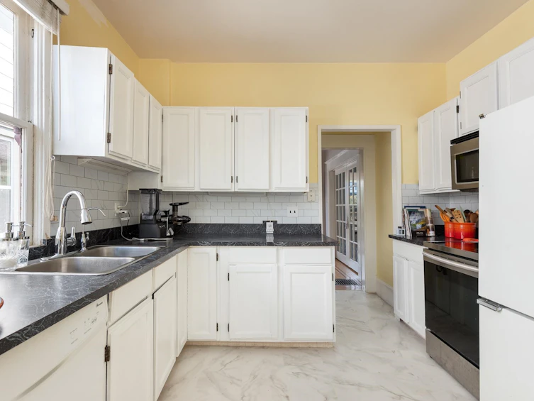 329 Pine Street, New Westminster, BC, V3L 2T1 - 10