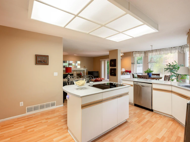 2905 Cliffrose Crescent, Coquitlam, BC, V3E 2S9 - 9
