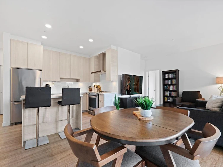 404-7133 14th Avenue, Burnaby, BC, V3N 0H5 - 2
