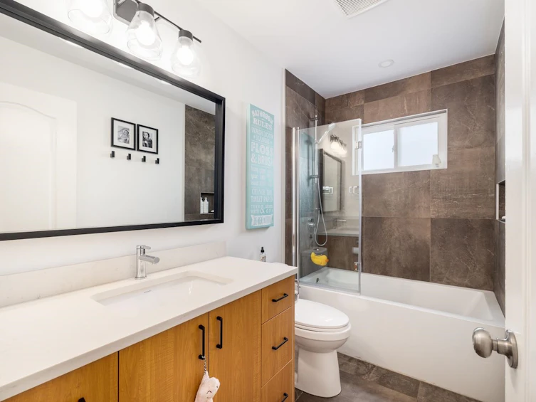 3310 Apex Place, North Vancouver, BC, V7H 2R5 - 15