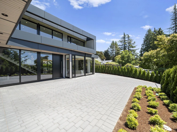680 Westhyde Place, North Vancouver, BC, V7N 2Y4 - 31