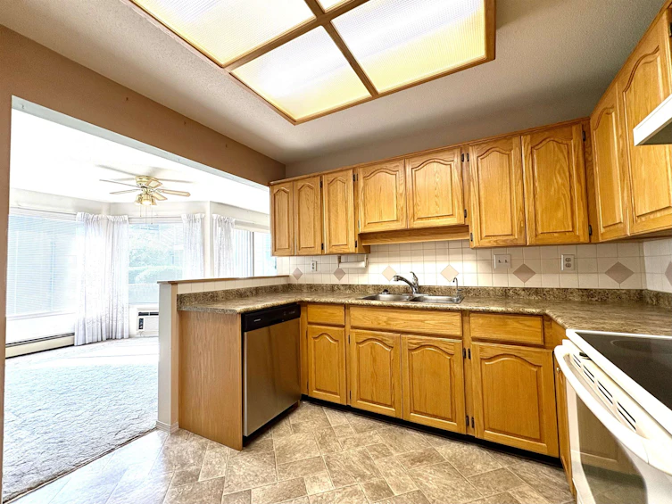 121-32853 Landeau Place, Abbotsford, BC, V2S 6S6 - 14